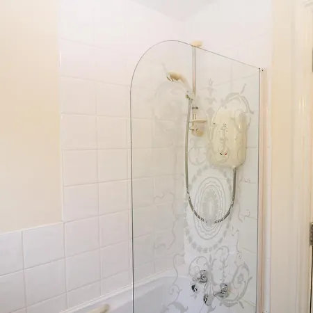 2 Garnish Court גלנגאריף