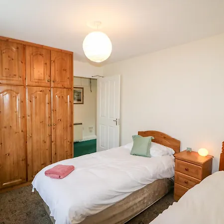 2 Garnish Court * Glengarriff