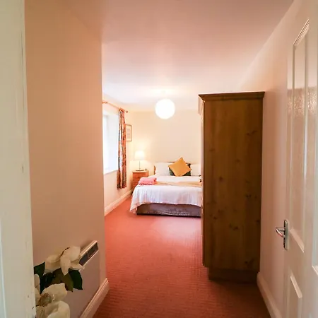 Apartman 2 Garnish Court