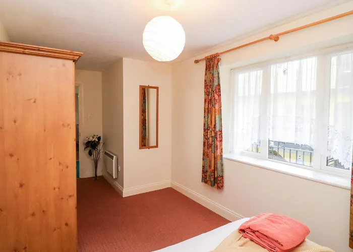 2 Garnish Court Apartmán