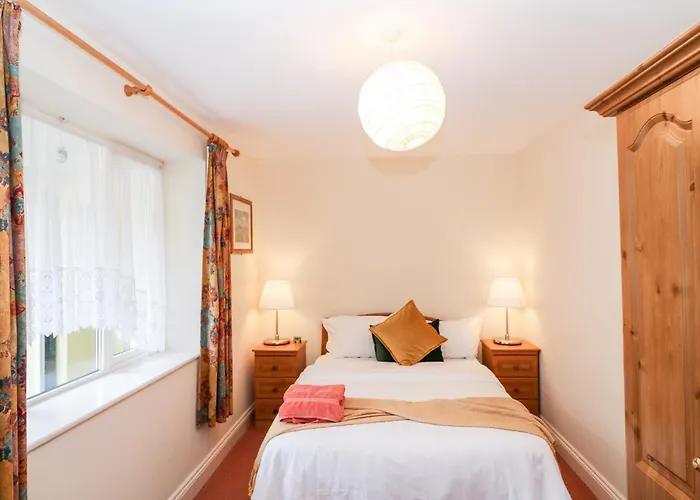 2 Garnish Court Apartman *