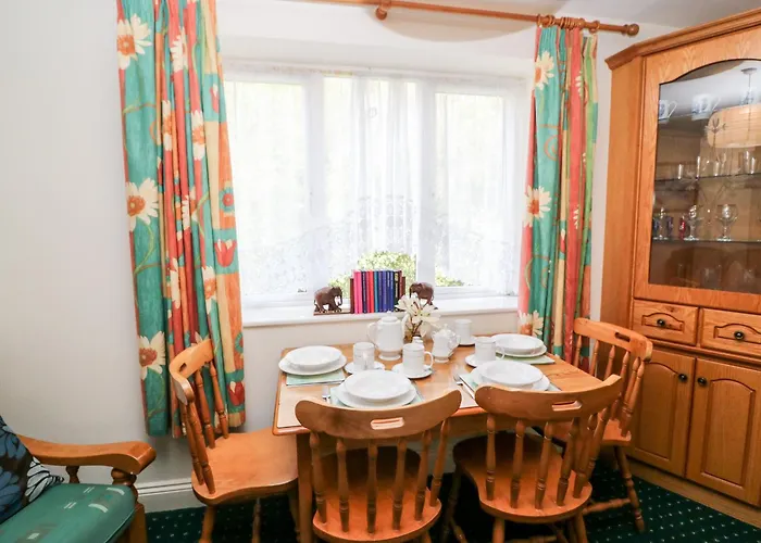 2 Garnish Court * Glengarriff